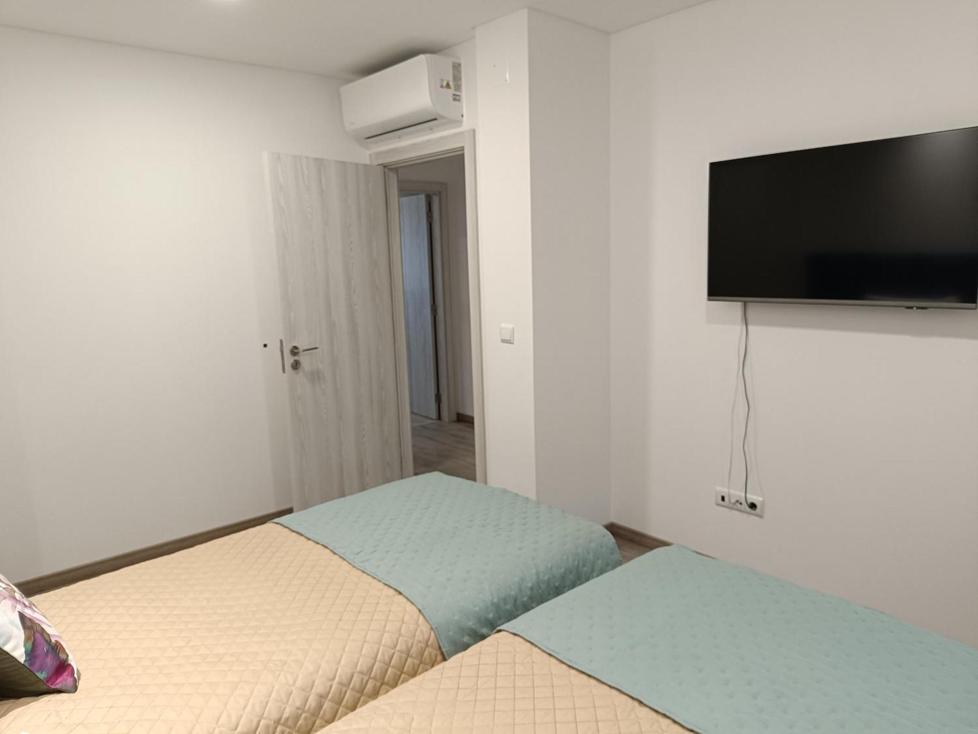 Garden House Fundao - Suite Apartamento 204 ภายนอก รูปภาพ